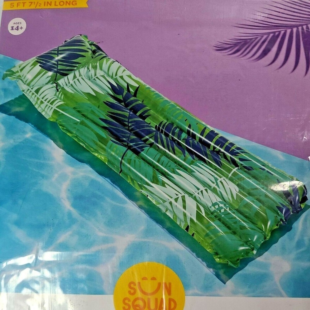 NWT Sun Squad Green Palm Leaf Swim Float